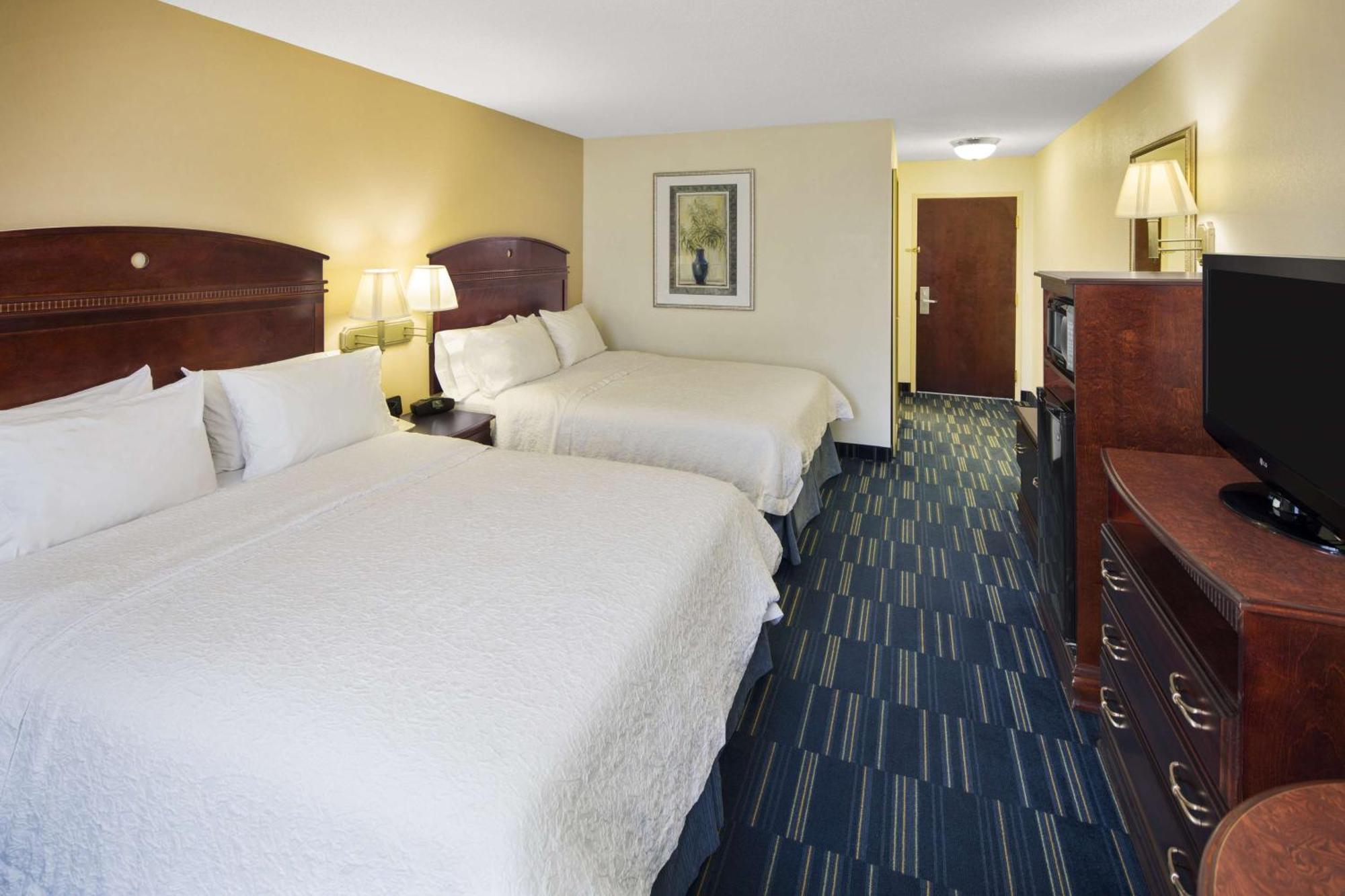 Hampton Inn Hinesville Exterior photo