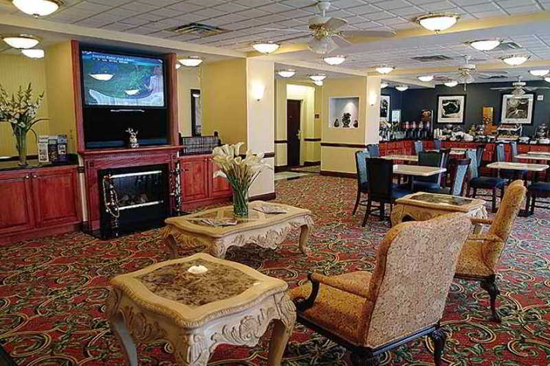 Hampton Inn Hinesville Exterior photo